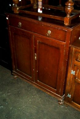 Cupboard_(Oa)_2.jpg