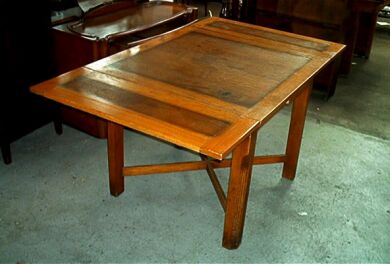 Draw-Leaf_Table_(Light_Oak).jpg