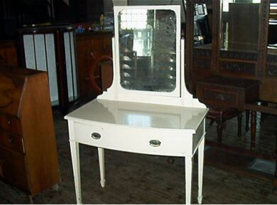 Dressing_Table_(Painted).jpg