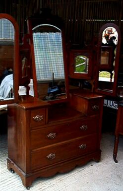 Dressing_Table_4.jpg