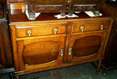 Sideboard_(Oak)_2.jpg